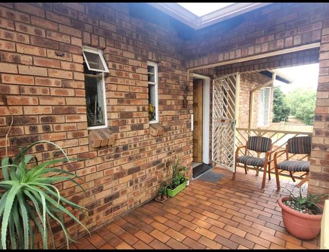 3 BEDROOM APARTMENT FOR SALE IN FAERIE GLEN